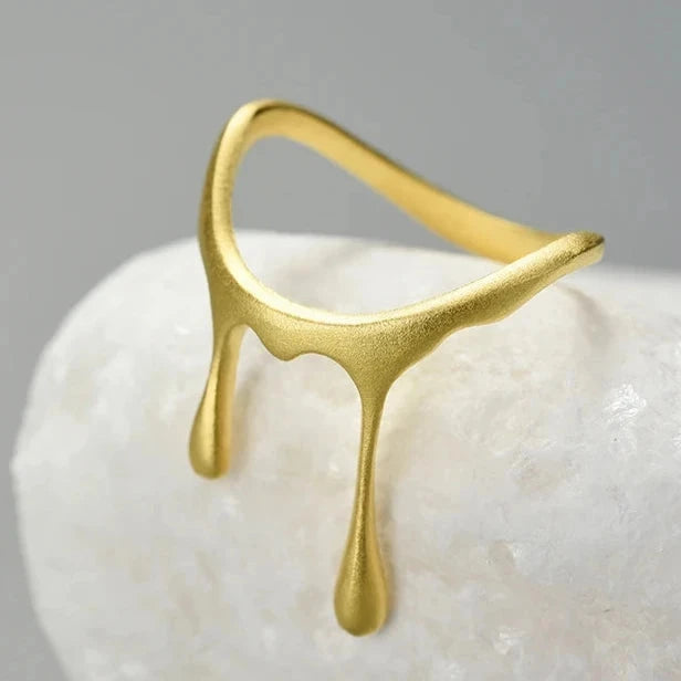 CROWN'S GOLD DROP RING