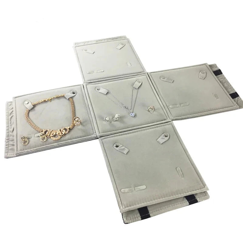 QUEEN'S JEWELLERY SETS TRAVEL POUCH