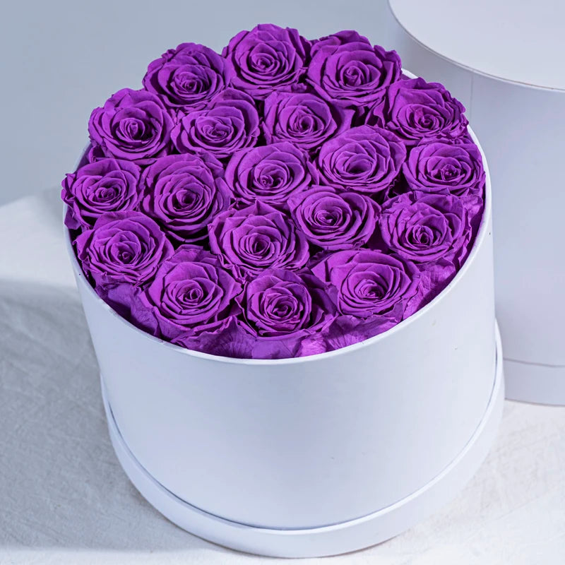 REGAL MINIMALISM - ETERNAL ROSES BOX
