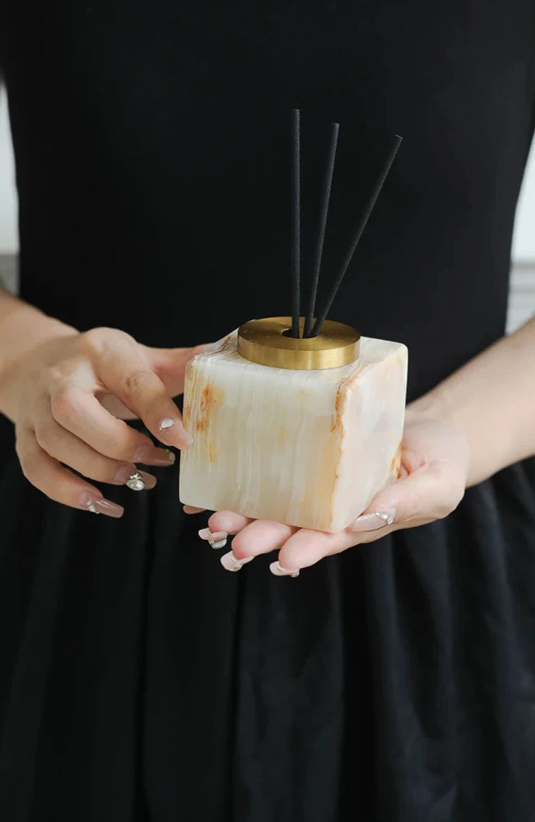 OPULENT MARBLE AROMATHERAPY BOTTLES