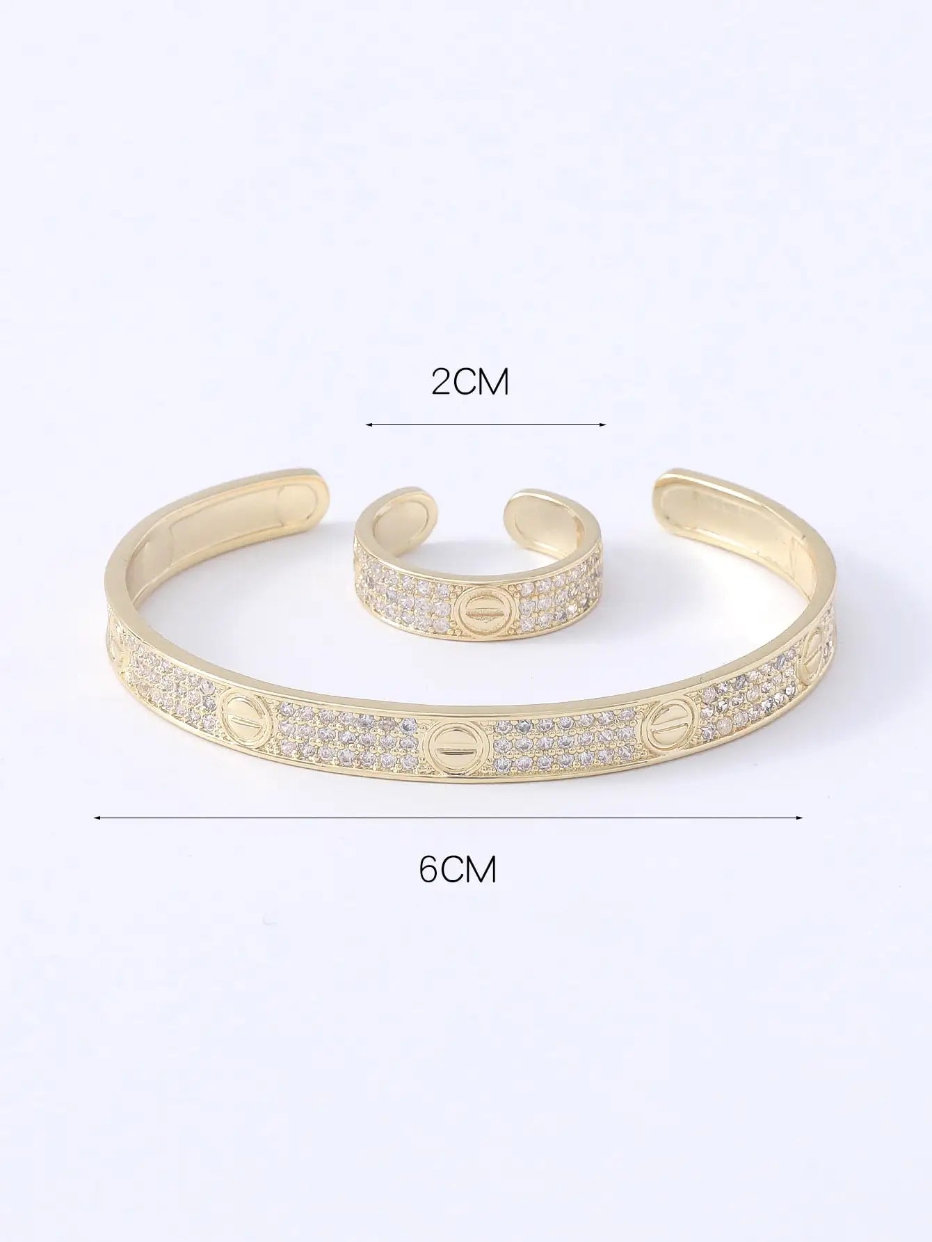 NOUVEAU RICHE ELEGANCE