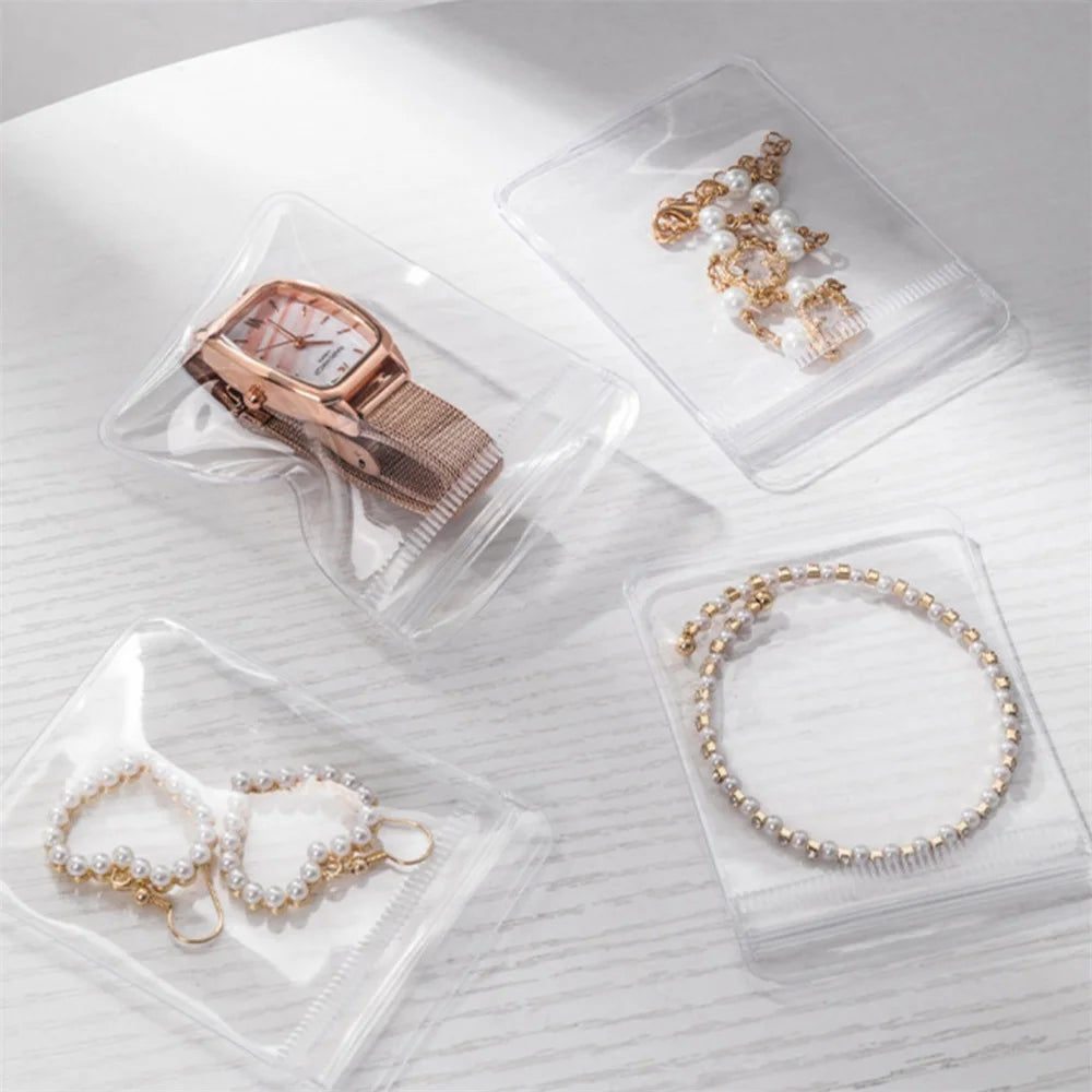 QUEEN'S ON-THE-GO JEWELLERY ORGANISER BOOK