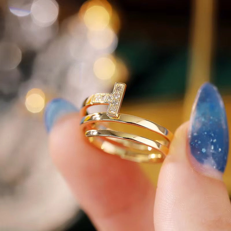 IMPERIAL T TWIST RING