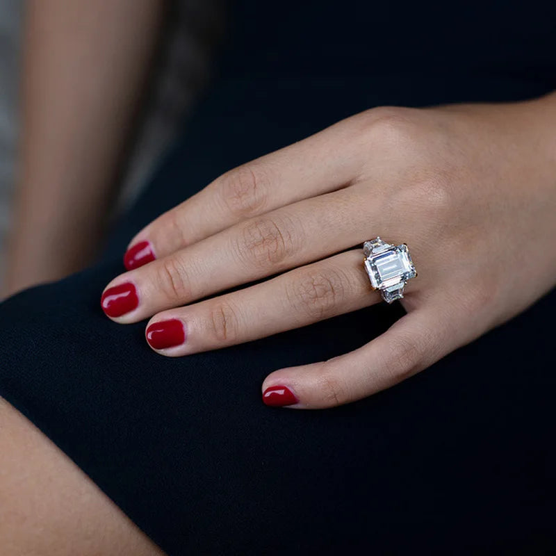 EMERALD CUT ROYAL COCKTAIL RING