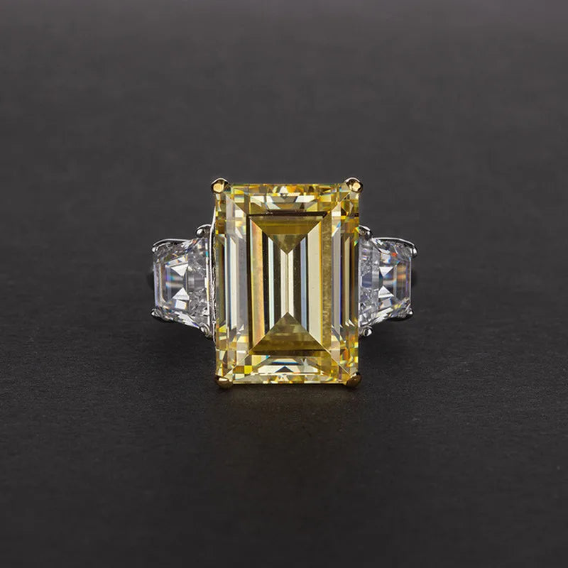 EMERALD CUT ROYAL COCKTAIL RING