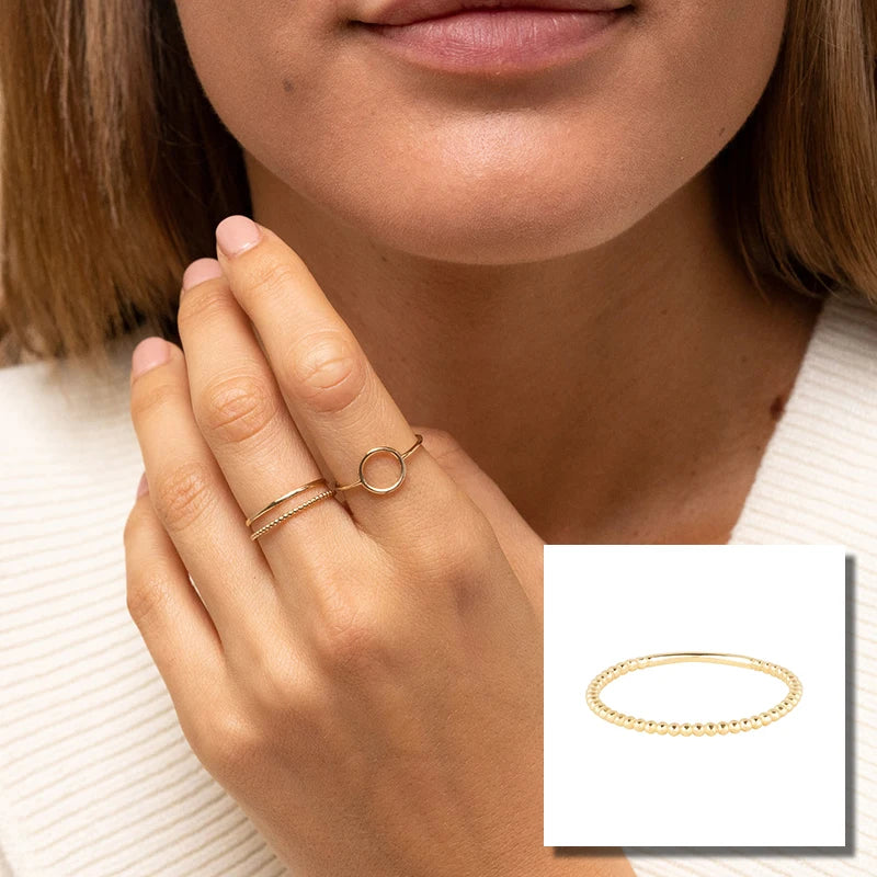 DAINTY SOPHISTICATION RING