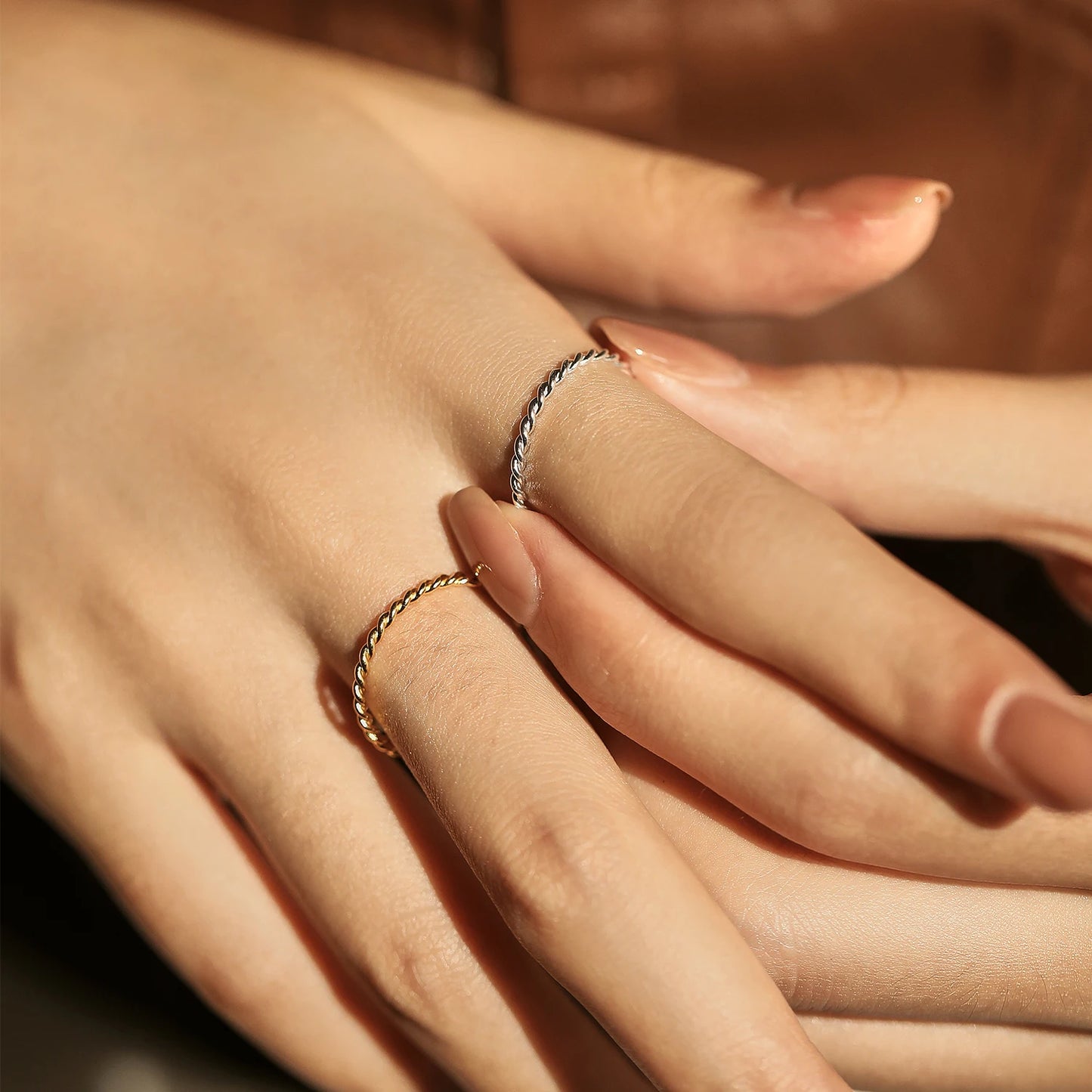 MINIMAL TWISTED RING