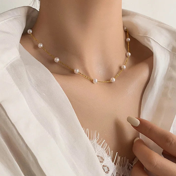 THE PEARLY NECKLACE
