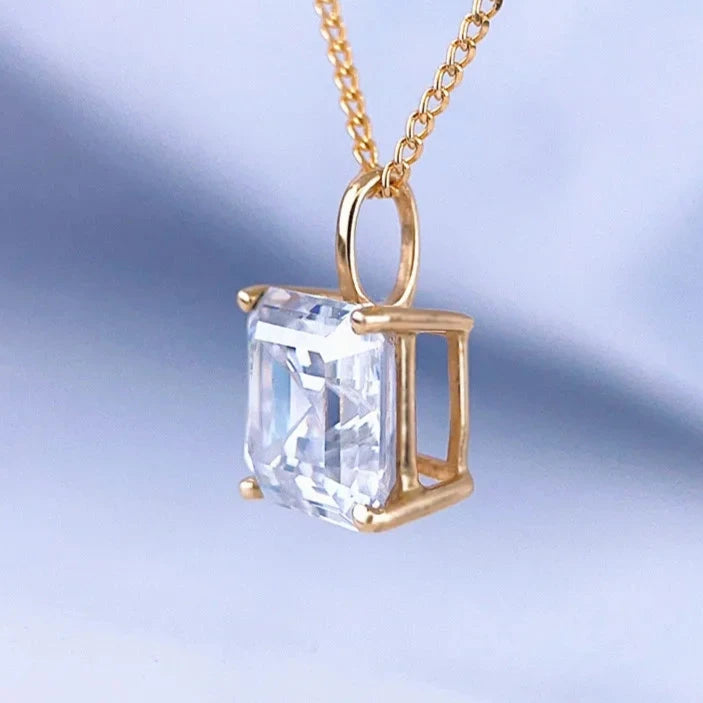 OPULENT ASSCHER PENDANT