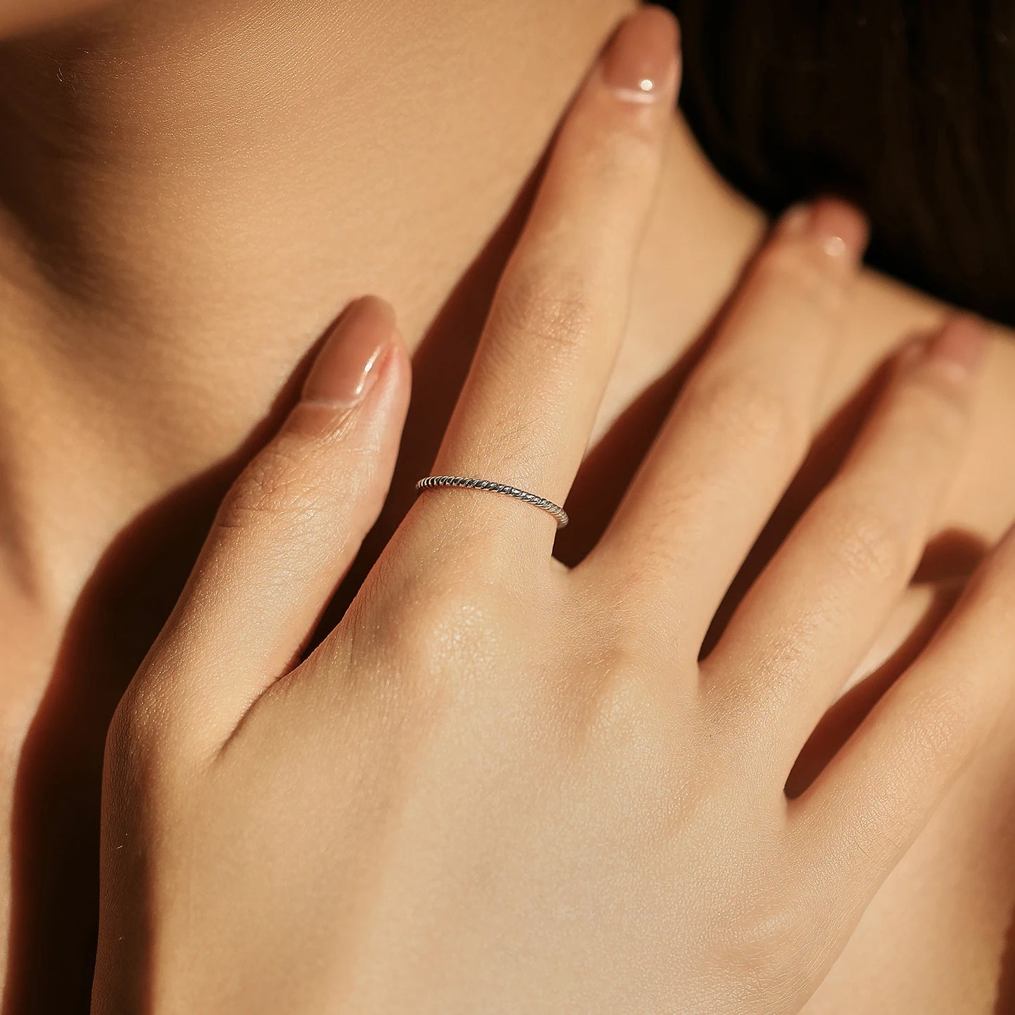 MINIMAL TWISTED RING