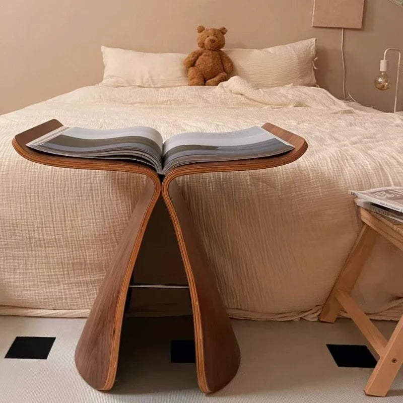 MONARCH SCULPTED STOOL