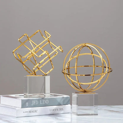 Geometric Elegance Abstract Luxe Sculpture – Silver Round Sculpture