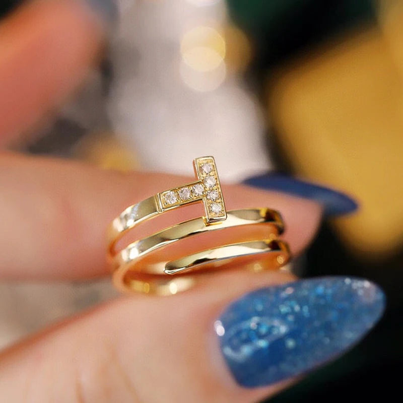 IMPERIAL T TWIST RING