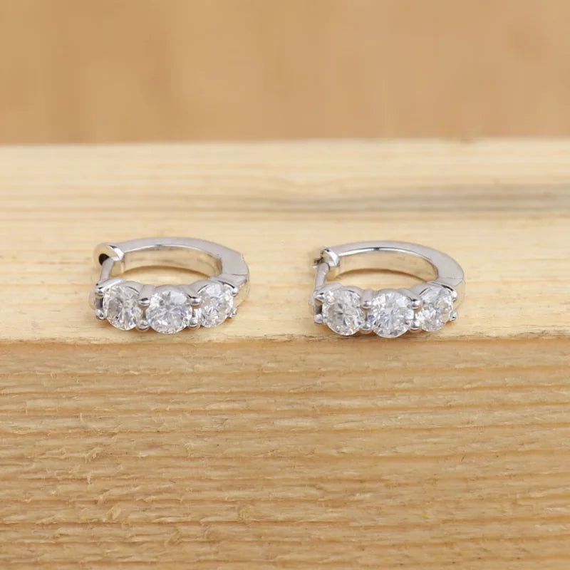 REGENT MOISSANITE HUGGIES