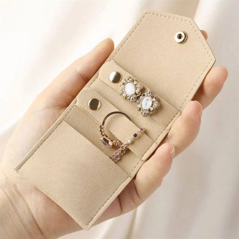 MINI PRINCESS VELVET TRAVEL JEWELLERY POUCH