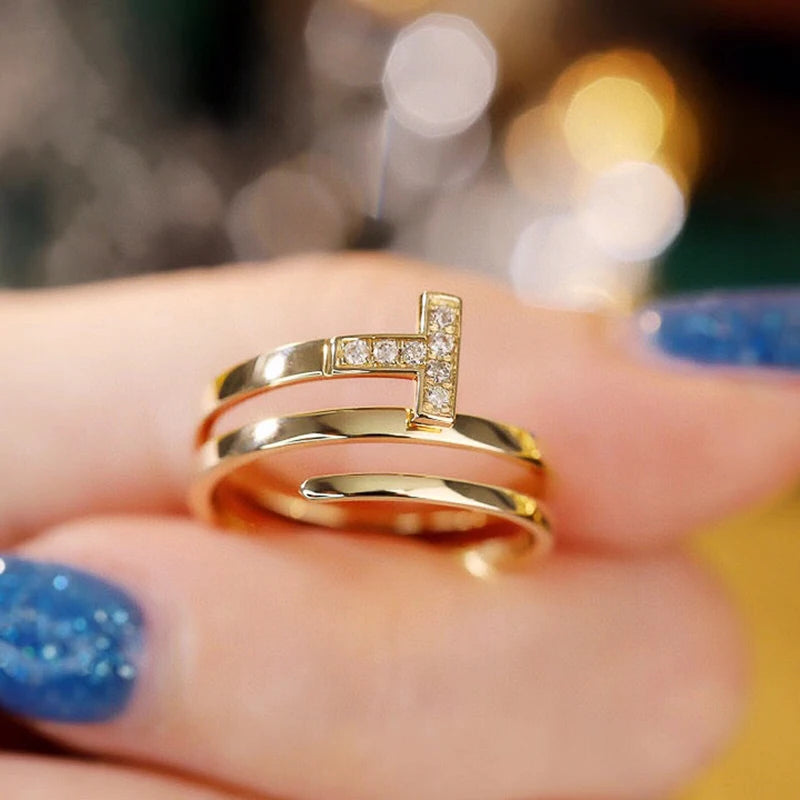 IMPERIAL T TWIST RING