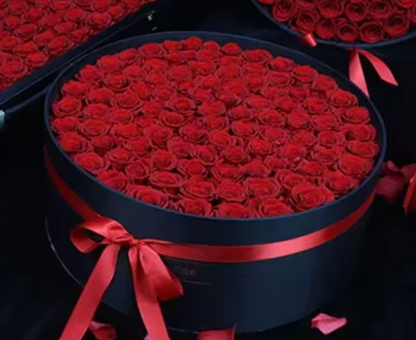 Preserved Eternal Roses Gift Box