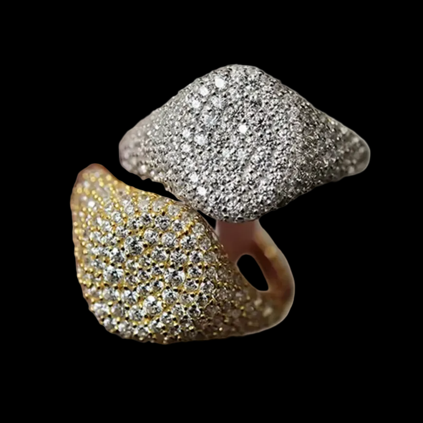 PAVÉ PINKY QUEEN