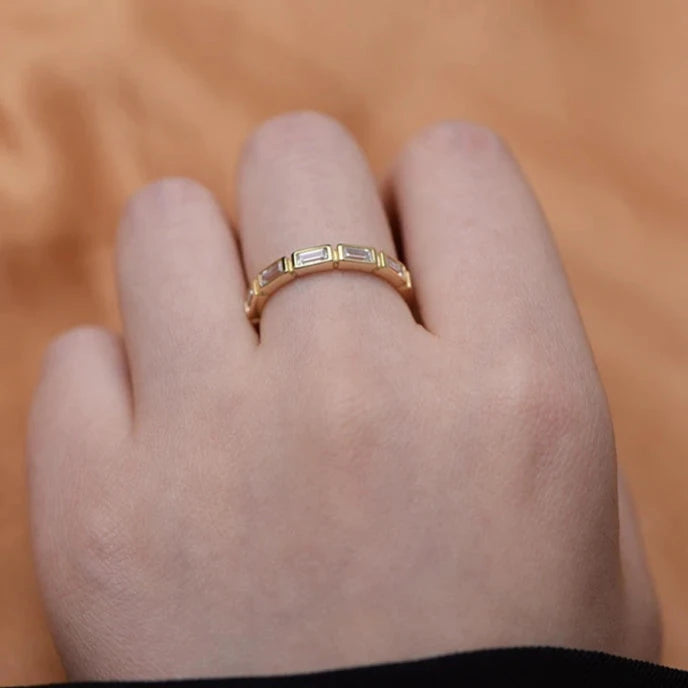 EMERALD ETERNITY EMPRESS RING